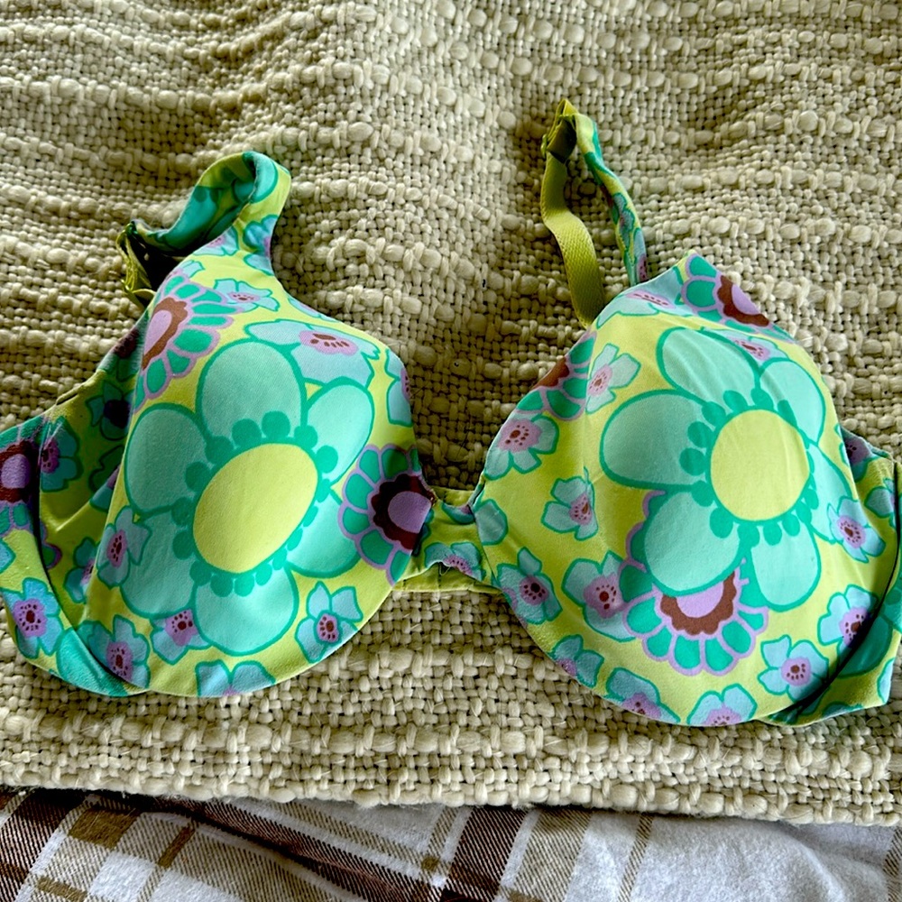 Victoria’s Secret bra